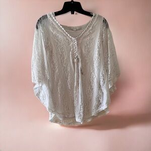 Cleo Boho Poncho Style White Lace Top Size XS
